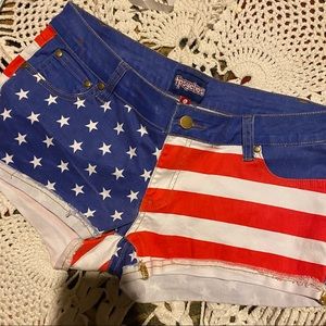 Tipsy Elves Women’s American Flag Booty Shorts Sz L